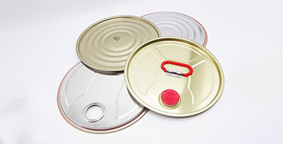 Why is the deformation-resistant structure so crucial for the iron bucket lid?